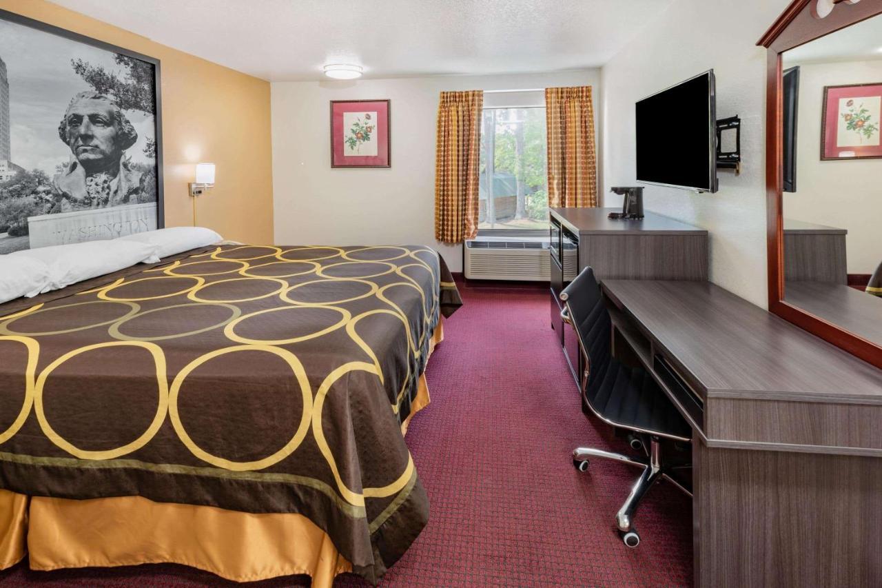 Super 8 By Wyndham Kinder/Coushatta Near Casino Eksteriør bilde