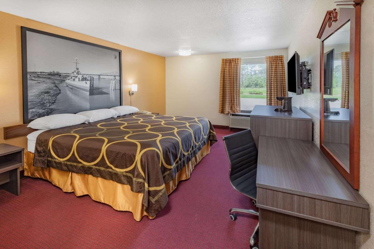 Super 8 By Wyndham Kinder/Coushatta Near Casino Eksteriør bilde